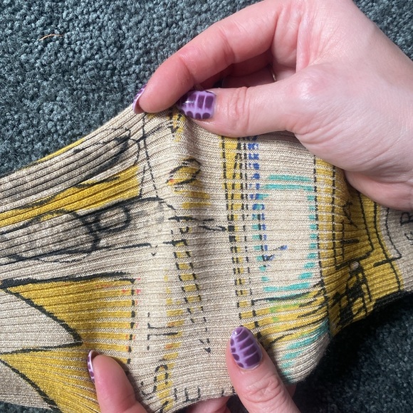 Slouchy soft NYC scape top - Picture 4 of 6